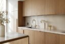 Xu Hướng Thiết Kế Tủ Bếp Mới 2025 Với Chất Liệu Melamine