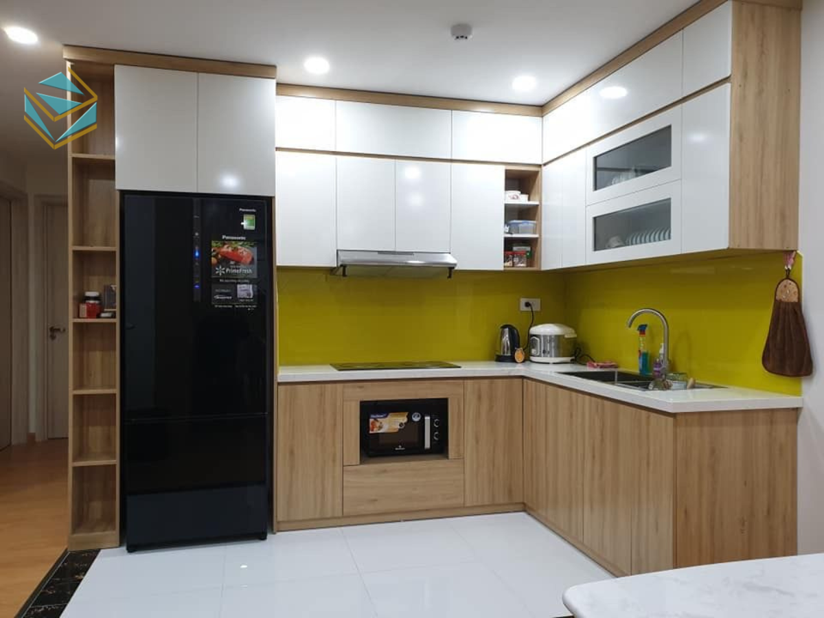Tủ bếp liền khối mang đến cảm giác hiện đại, giúp không gian bếp trở nên hài hòa và đẳng cấp hơn.