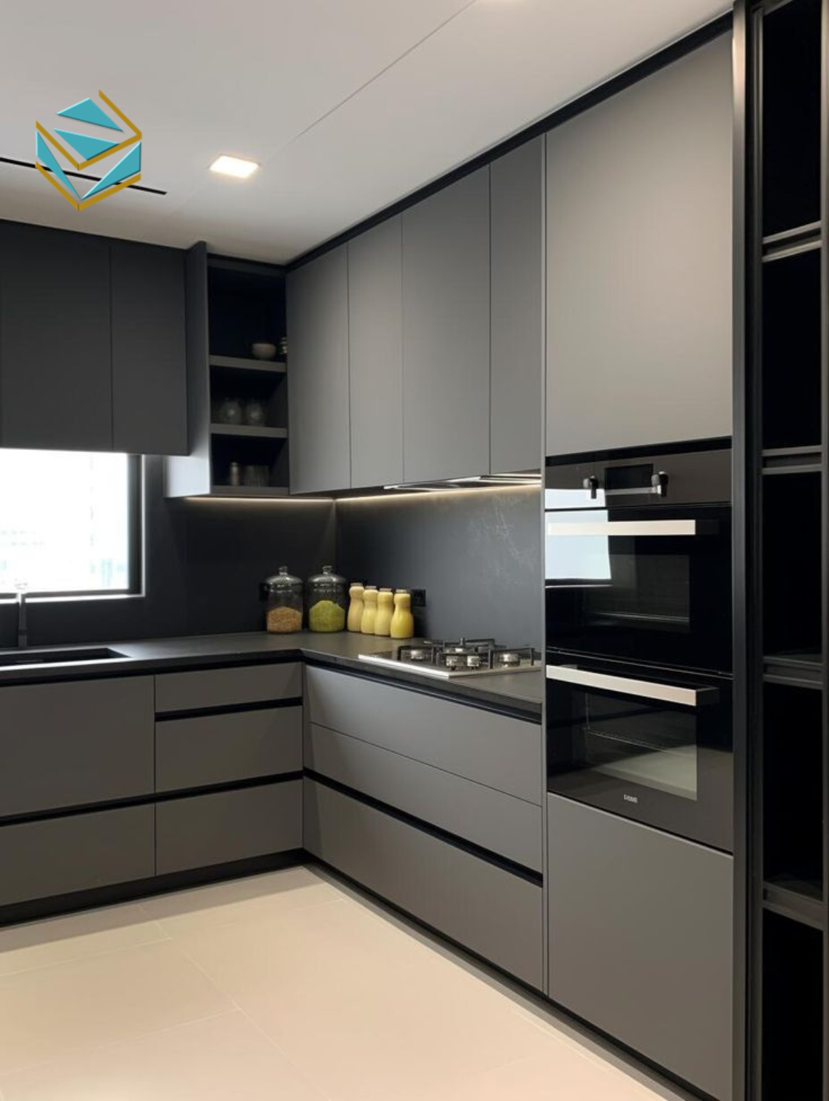 Bố cục tủ bếp thông minh, phân khu nấu – rửa – lưu trữ khoa học, mang lại trải nghiệm tiện nghi.