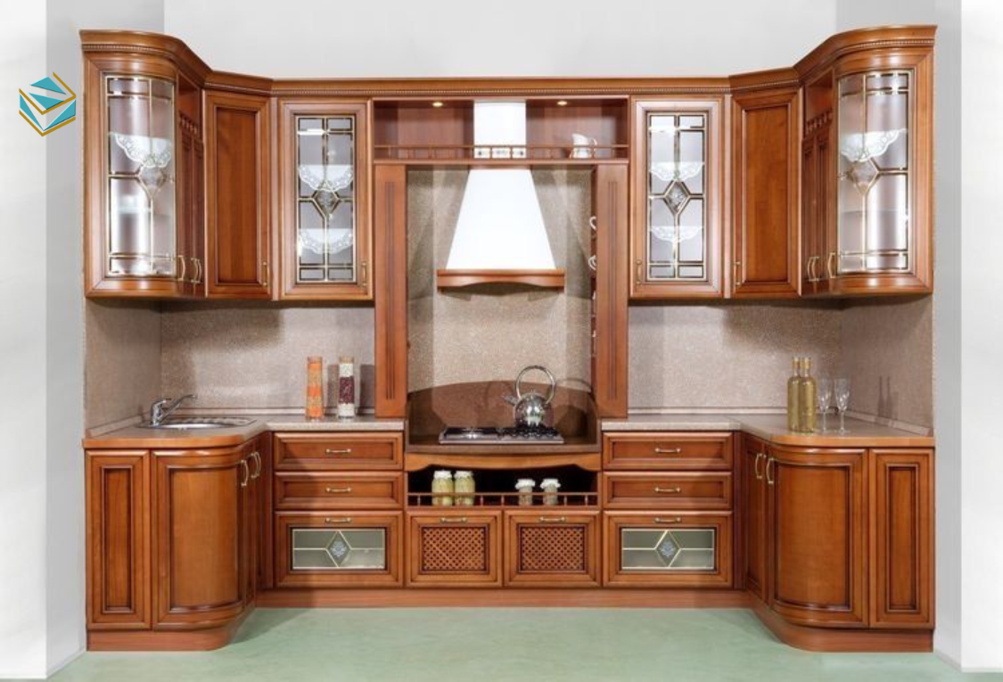 Phiên bản tân cổ điển tiết giảm hoa văn giúp không gian bếp nhỏ vẫn sang trọng nhưng không bị rối mắt.