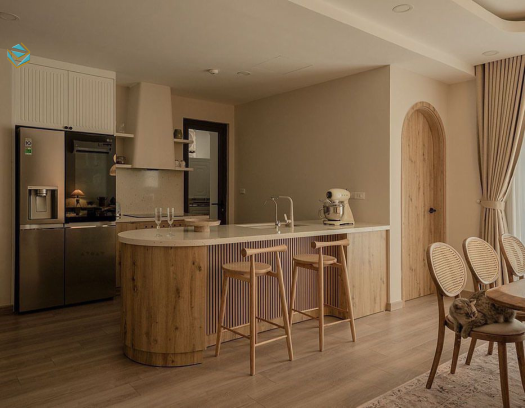 Thiết kế tủ bếp cho nhà phố tập trung vào công năng và thẩm mỹ. Gian bếp trở thành nơi sum vầy ấm áp trong những ngày đầu năm.