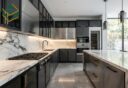 Mẫu Tủ Bếp Inox Cánh Kính Cường Lực Đẹp Sang Trọng [2026]