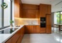 Tủ Bếp Gỗ Xoan Đào Tự Nhiên Bền Đẹp Giá Xưởng Nam Việt